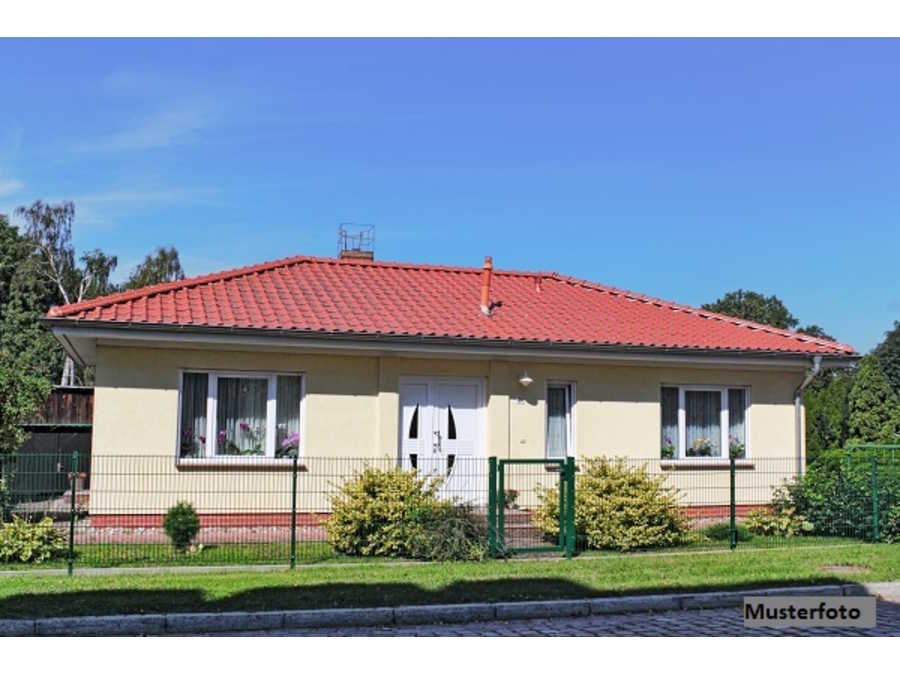 Immobilie: Einfamilienhaus in 8472 Spielfeld