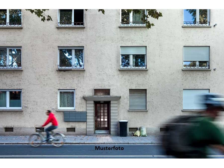 Immobilie: Mehrfamilienhaus in 8230 Greinbach