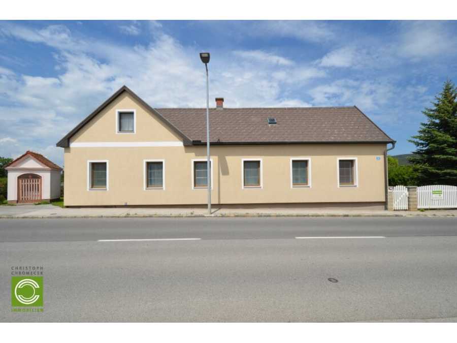 Immobilie: Zweifamilienhaus in 2540 Großau