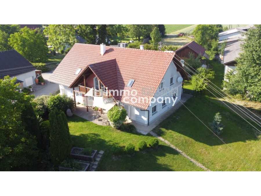 Immobilie: Zweifamilienhaus in 4731 Prambachkirchen